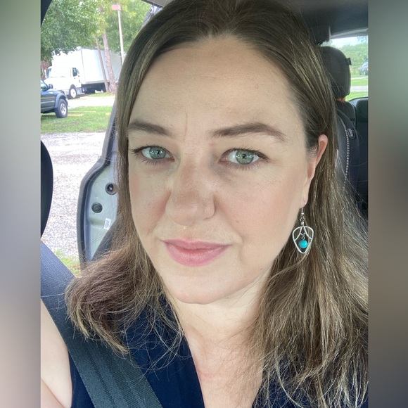 Check out my tik tok for my all thrifted outfits - Picture 9 of 11